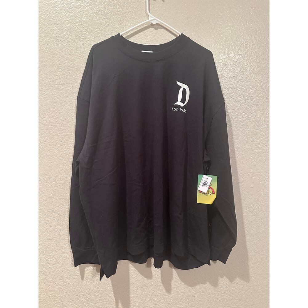 NWT Disney Parks Disneyland Black White Longsleeve Celebration Crewneck 2X